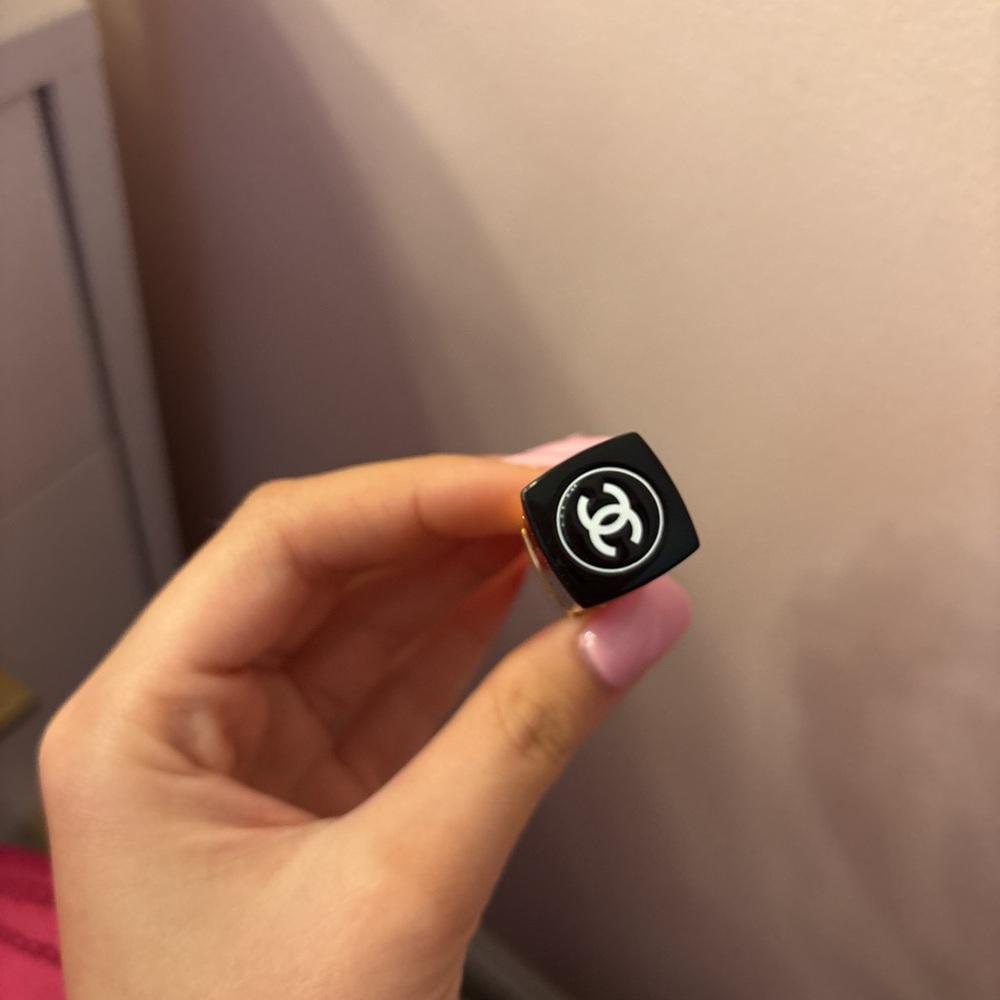Chanel lip gloss